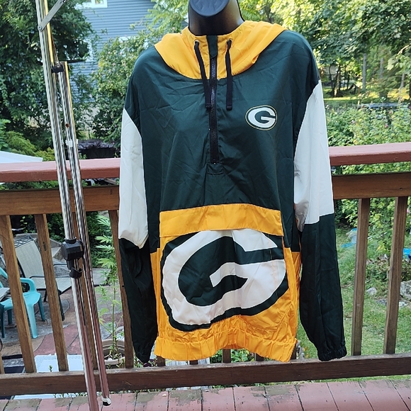 NFL team apparel Jackets & Blazers - NFL Team Apparel Green Bay Packers Nylon Hooded Quarter Zip Shell